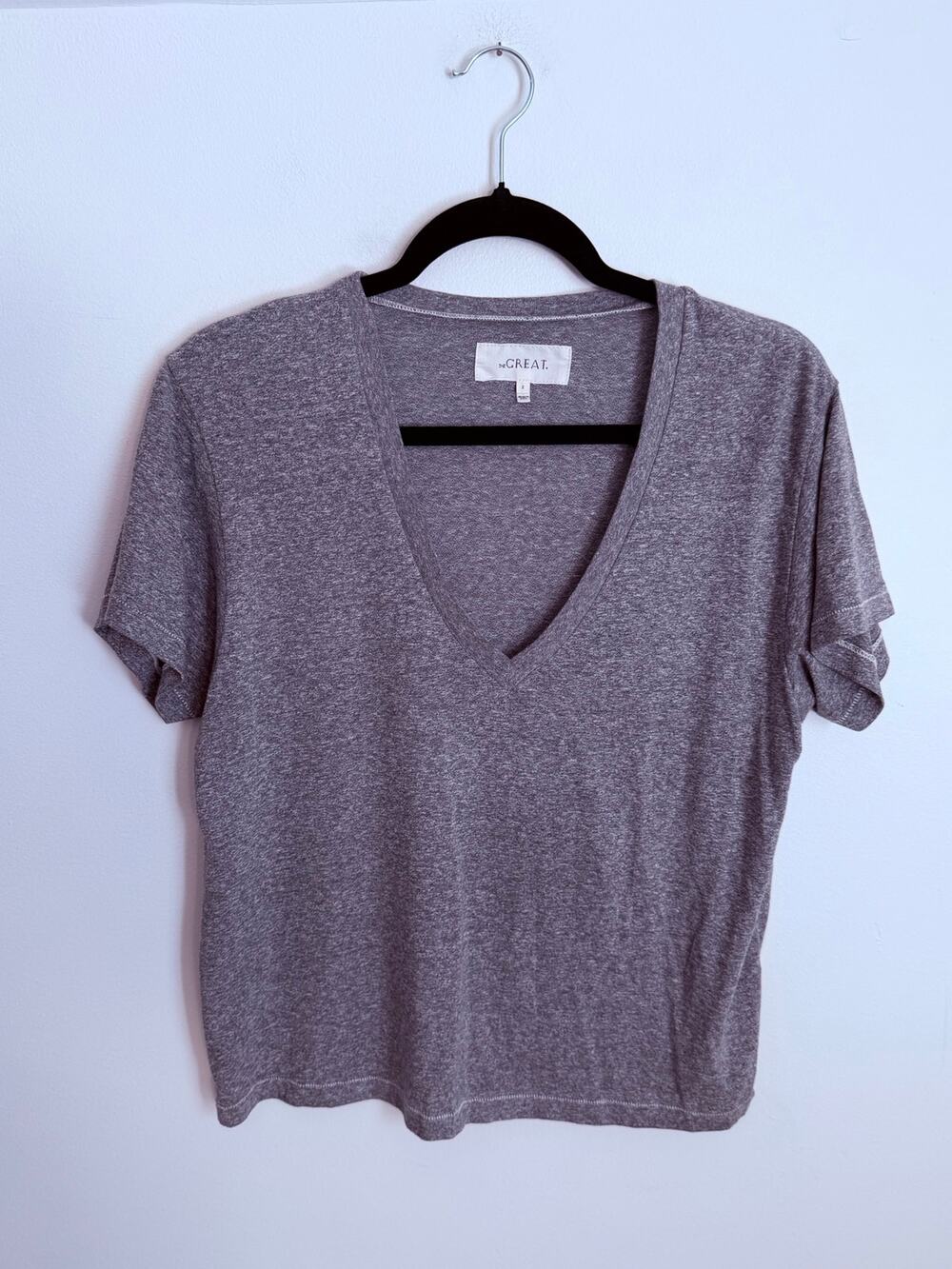 The Great. Grey vneck slub tee size medium